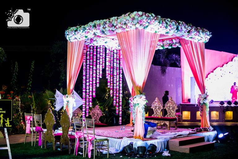 Wedding at Sunny's World Pune - by Pixelworks Photography